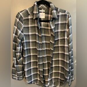American Eagle green and grey plaid flannel amazingly soft size medium